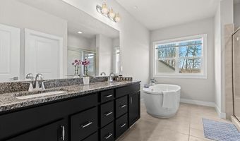 592 CONCORD PINES Dr, Ann Arbor, MI 48105
