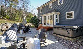 18 Hawk Dr, Bedford, NH 03110