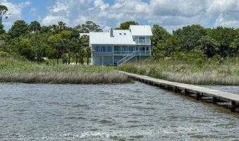 146 Bay Ave, Apalachicola, FL 32320