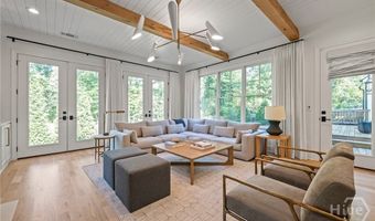 140 Meadowview Rd, Athens, GA 30606