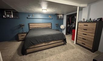 807 6th St, Aurora, NE 68818