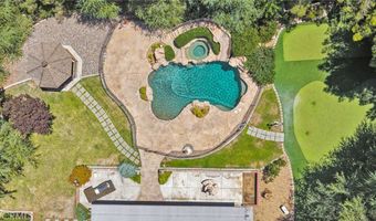 13331 Waco Dr, Apple Valley, CA 92308