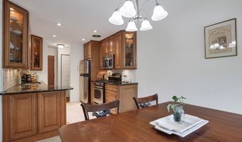2604 N Windsor Dr 207, Arlington Heights, IL 60004