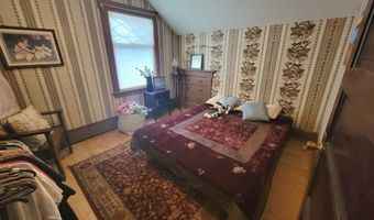 817 N Main St, Aberdeen, SD 57401