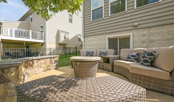 24885 MCNAIR Pl, Aldie, VA 20105