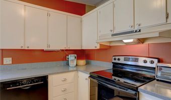 313 Avocado Dr, Barefoot Bay, FL 32976