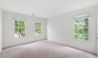 2904 N 4TH St N, Arlington, VA 22201
