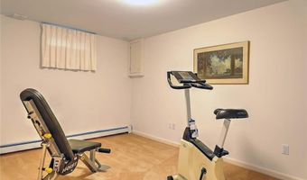60 Pheasant Dr, East Greenwich, RI 02818