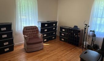 108 Barnett Dr, Bishopville, SC 29010