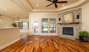 2106 Ridgecrest Dr, Weatherford, TX 76087