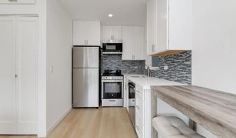 2633 Ocean St, Carlsbad, CA 92008