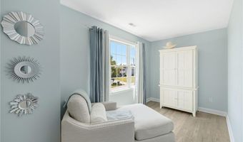 279 Alpine Estates Dr, Cranston, RI 02921