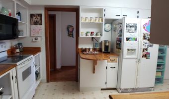 163 N Washington St, Alderson, WV 24910