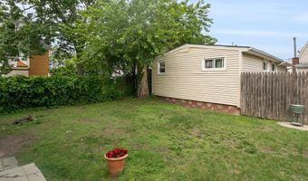 289 Port Monmouth Rd, North Middletown, NJ 07748