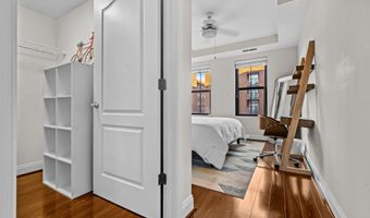 1111 ORONOCO St 326, Alexandria, VA 22314