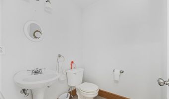 291 Old Oxford Rd, North Smithfield, RI 02896