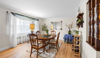 88 Evans Ave, Albertson, NY 11507