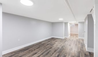 32 KELLY Pkwy, Bayonne, NJ 07002