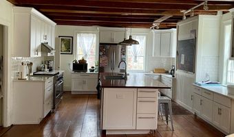 110 Pickpocket Rd, Brentwood, NH 03833