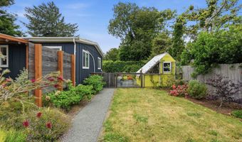 1155 2ND St NE, Bandon, OR 97411