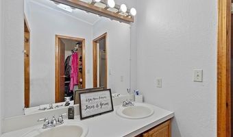8515 N 220 Rd, Beggs, OK 74421