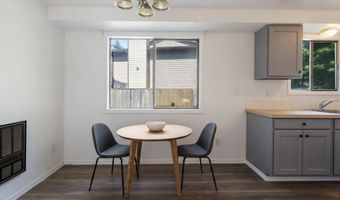 6025 SW CHERRYHILL Dr, Beaverton, OR 97008