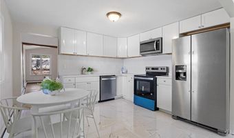 400 Schooner Ave, Jamestown, RI 02835