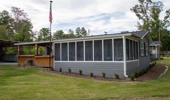 1758 Easons Bluff Rd, Baxley, GA 31513