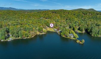 905 Cold Mountain Rd, Lake Toxaway, NC 28747
