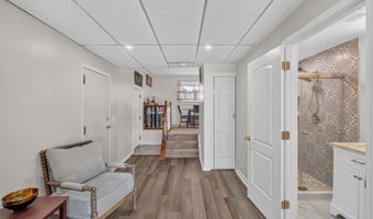 10 Frances Rd, Bayonne, NJ 07035