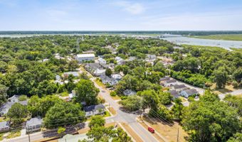 1711 Duke St, Beaufort, SC 29902