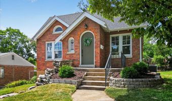 8025 McGee St, Affton, MO 63123