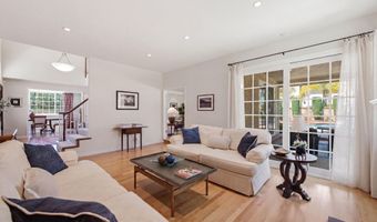 5801 Middle Crest Dr, Agoura Hills, CA 91301