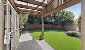 9824 N Lagrima De Oro NE, Albuquerque, NM 87111