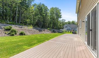 8 Lyn Ct, Cumberland, RI 02864