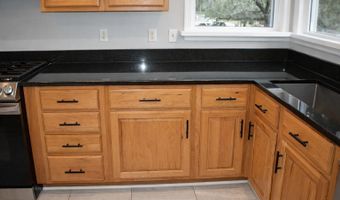 702 Center Dr W, Beaufort, SC 29902