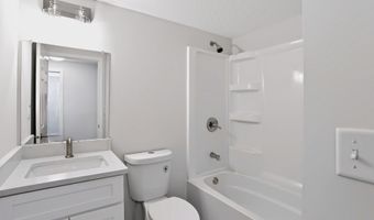 8527 Zephyr Dr, Indianapolis, IN 46217