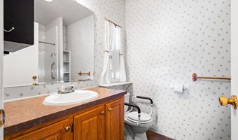 2154 LYON St, Albany, OR 97322