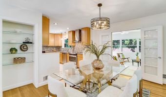 2420 N TAYLOR St, Arlington, VA 22207
