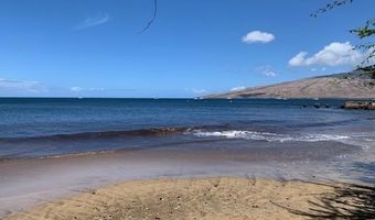 140 UWAPO Rd 2-202, Kihei, HI 96753