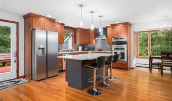 165 Lynn Cir, East Greenwich, RI 02818