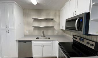 521 FAIRFAX Ln, Apollo Beach, FL 33572