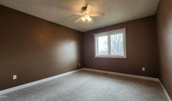 2630 Henry St, Bismarck, ND 58503