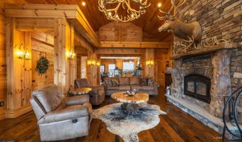 18999 River Rd, Athens, OH 45701