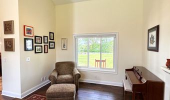 8047 Lavelle Rd, Athens, OH 45701