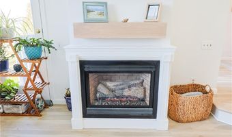 87 Nipmuc Trl B, North Providence, RI 02904