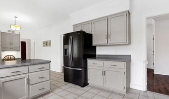 7082 Tremont Dr, Bargersville, IN 46106