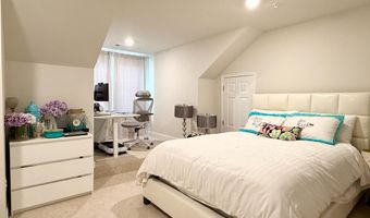 22266 PHILANTHROPIC Dr, Ashburn, VA 20148