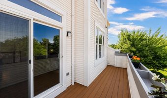 44136 SHADY GLEN Ter, Ashburn, VA 20147