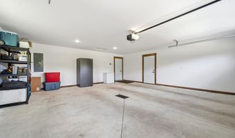 1515 Geneva Rd NE, Alexandria, MN 56308